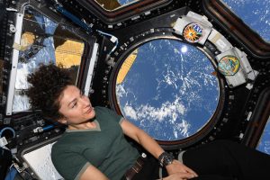 ג’סיקה מאיר, בתחנת החלל, במבט אל כדור הארץ, 2020. צילום: דרו מורגן, חבר צוות המשימה, באדיבות נאסא